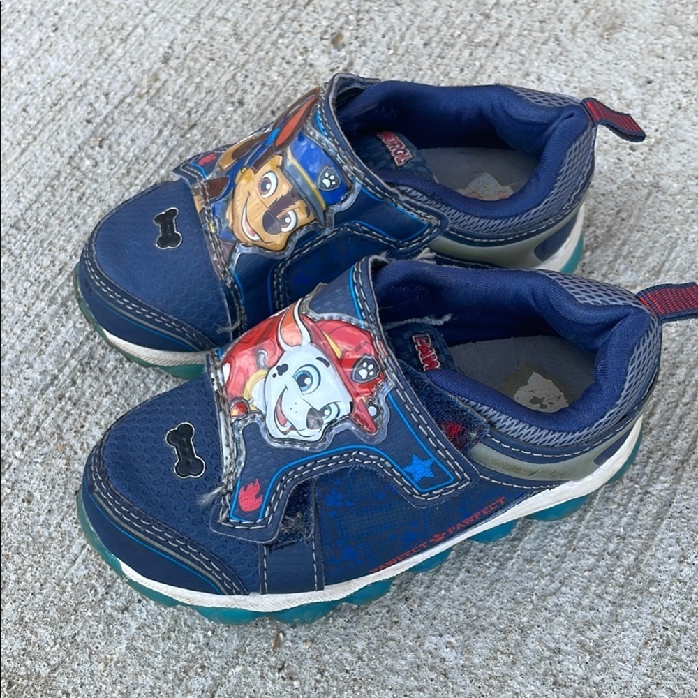 2019 Paw Patrol Puppies Boys Adjustable shoes Size 7 Blue Red Light up